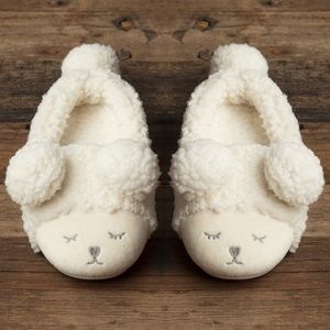 🐾 Rare Plush Sheep Slippers in White 🐾